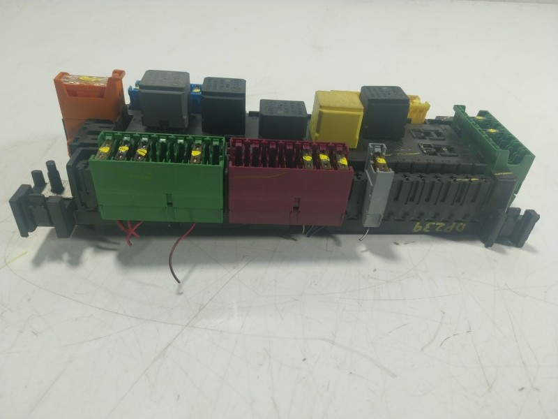 Recambio de caja reles / fusibles para mercedes-benz gle (w166) 400 4-matic (166.056) referencia OEM IAM  A1669061202 