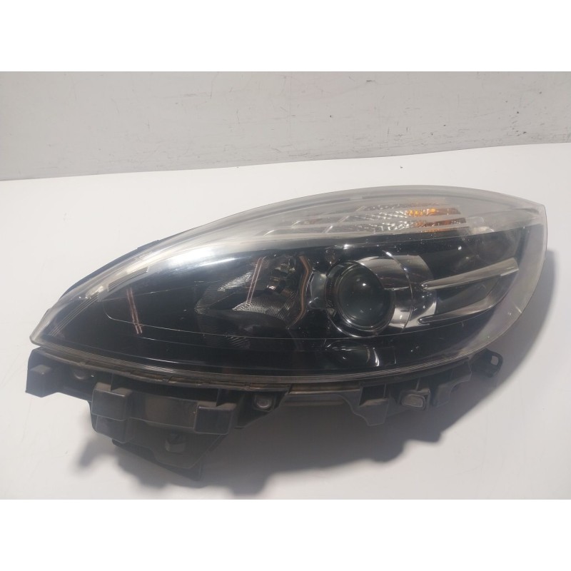 Recambio de faro izquierdo para renault scénic iii (jz0/1_) 1.2 tce referencia OEM IAM  260601946R 