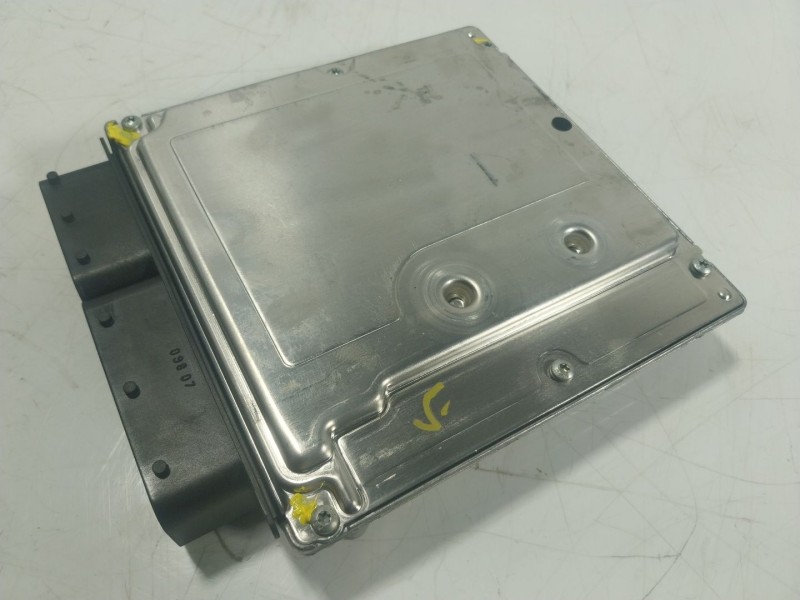 Recambio de centralita motor uce para bmw 1 (e87) 120 d referencia OEM IAM  7797497 