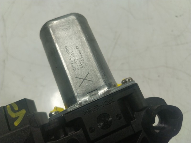 Recambio de motor elevalunas trasero derecho para mercedes-benz gle (w166) 400 4-matic (166.056) referencia OEM IAM  A2469063100