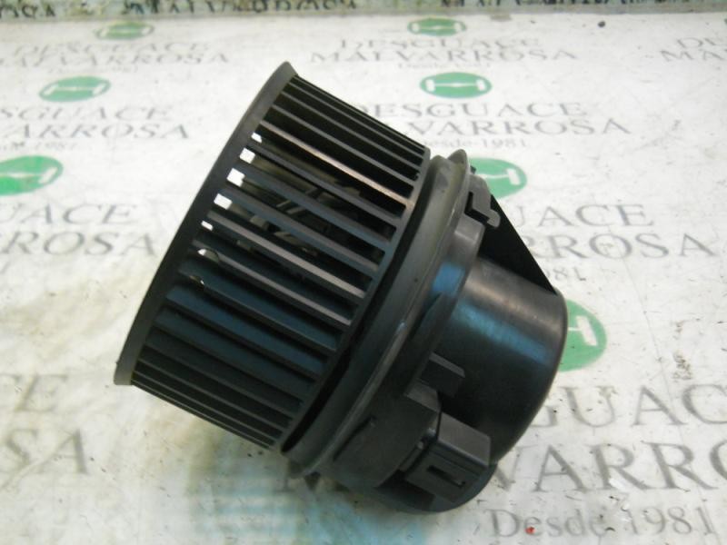 Recambio de motor calefaccion para ford focus berlina (cap) ghia referencia OEM IAM 1379568 3M5H18456EB 