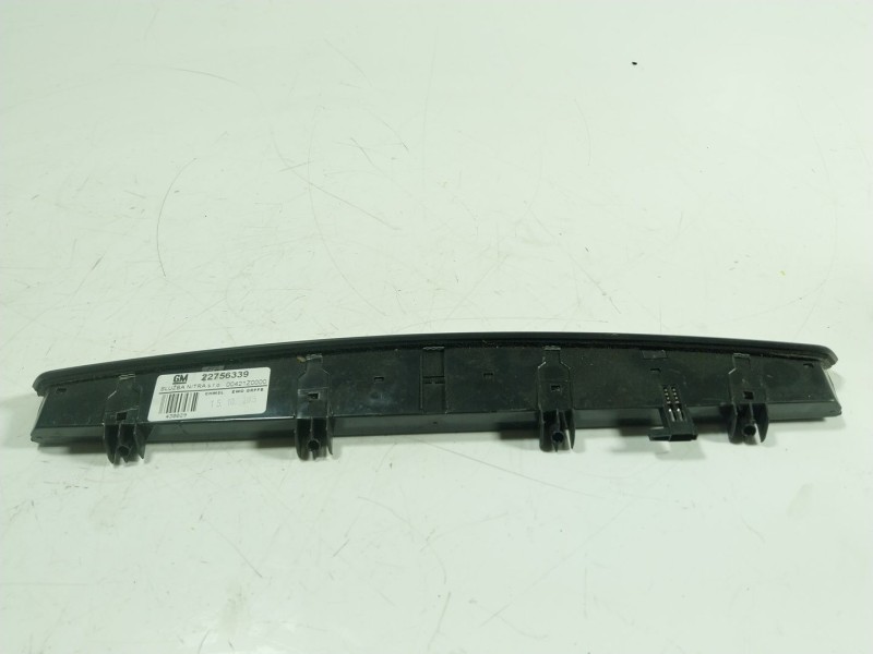Recambio de piloto trasero central para opel insignia a (g09) 1.4 (68) referencia OEM IAM  22756339 