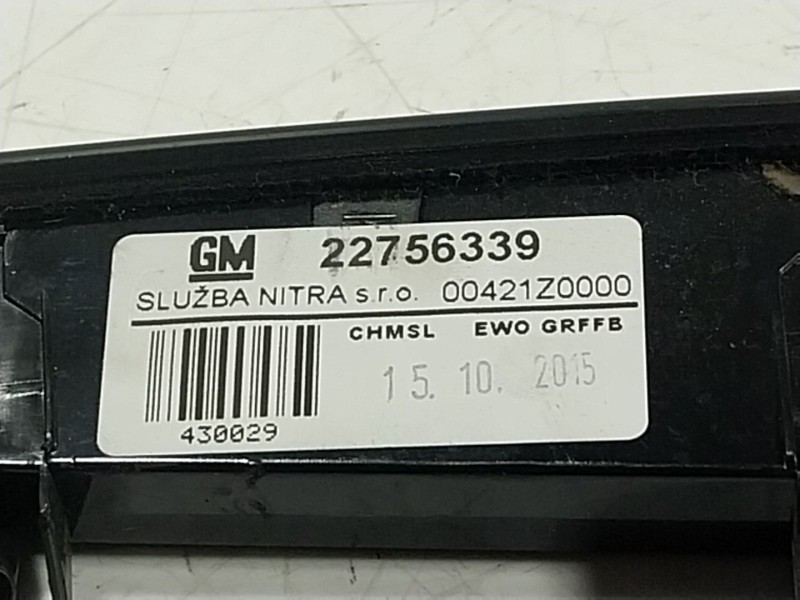 Recambio de piloto trasero central para opel insignia a (g09) 1.4 (68) referencia OEM IAM  22756339 