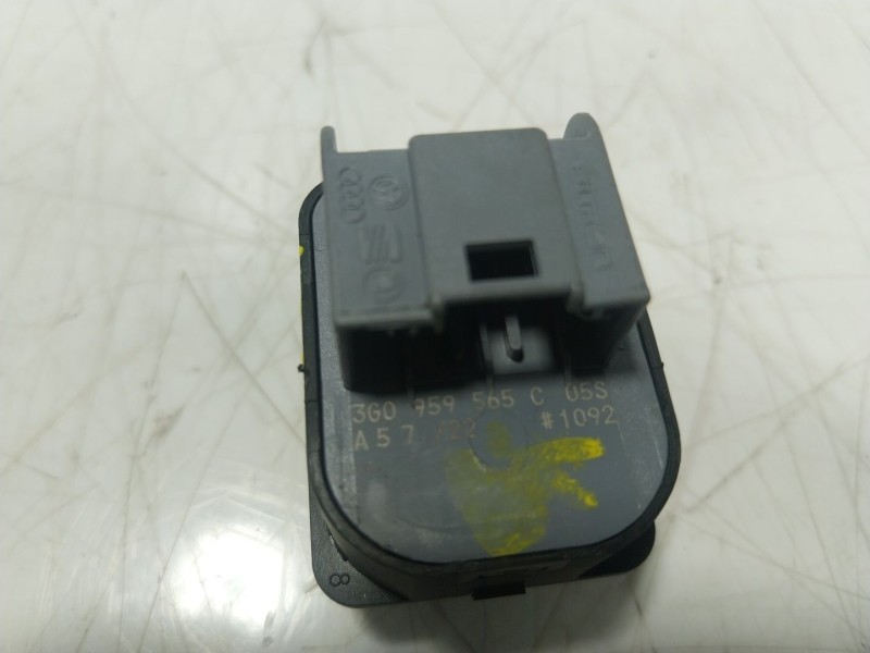 Recambio de mando retrovisor para cupra formentor (km7, kmp) 1.5 tsi referencia OEM IAM  3G0959565C 