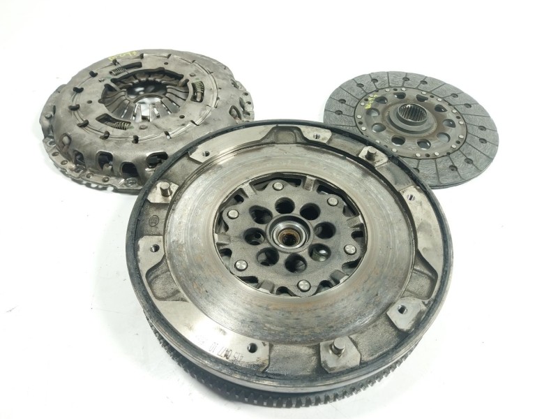 Recambio de kit embrague para bmw 5 (f10) 520 d referencia OEM IAM   