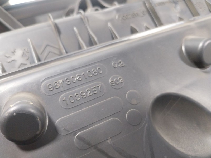 Recambio de filtro aire para citroën c-elysee (dd_) 1.6 hdi 92 referencia OEM IAM  9673061080 