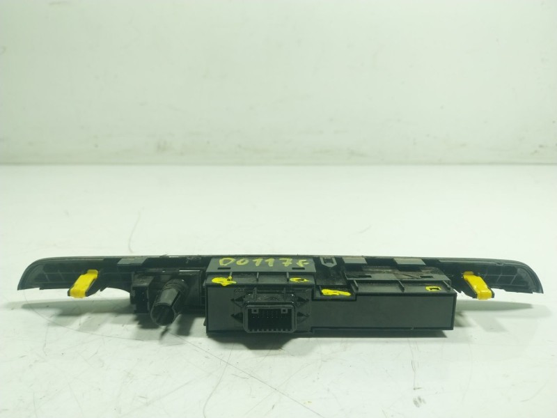 Recambio de warning para hyundai tucson (tl, tle) 1.7 crdi referencia OEM IAM  93700D7100 