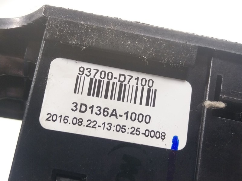 Recambio de warning para hyundai tucson (tl, tle) 1.7 crdi referencia OEM IAM  93700D7100 