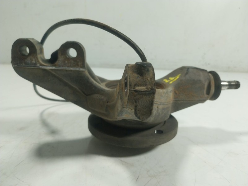 Recambio de mangueta delantera izquierda para peugeot partner tepee 1.6 hdi 90 referencia OEM IAM 364696  