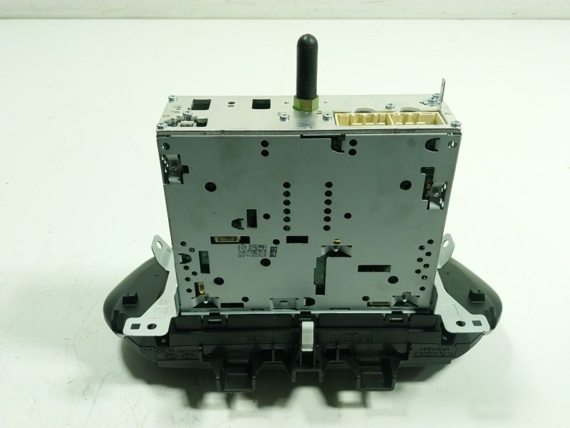 Recambio de sistema audio / radio cd para hyundai tucson (tl, tle) 1.6 gdi referencia OEM IAM 96170D3720ZL5 96170D3720 