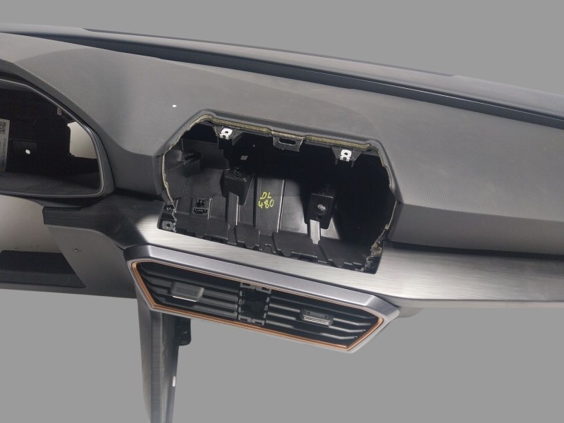 Recambio de salpicadero para cupra leon sportstourer (kl8) 1.4 tsi phev referencia OEM IAM 5FB857003N4PK 5FA880204G 5FA880204H