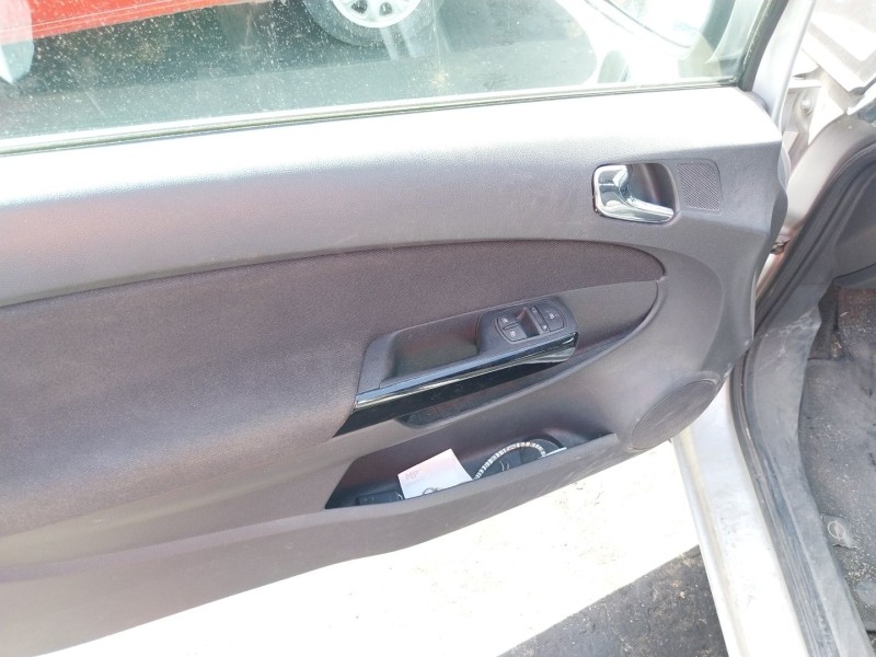 opel corsa d (s07) del año 2014