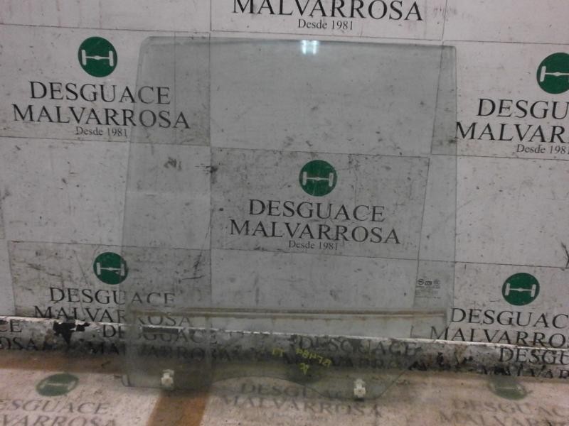 Recambio de cristal puerta trasero izquierdo para hyundai santa fe (sm) 2.4 gls referencia OEM IAM 8341126000  