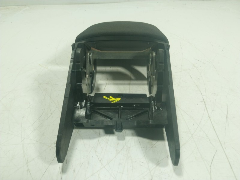 Recambio de apoyabrazos central para volkswagen t-roc (a11, d11) 2.0 tdi referencia OEM IAM  2GA864207DKB 