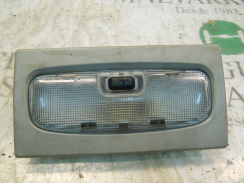 Recambio de piloto interior para ford focus berlina (cap) ghia referencia OEM IAM 1540351  