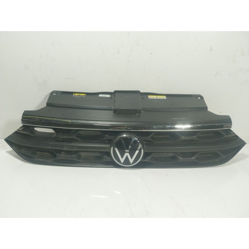 Recambio de rejilla para volkswagen t-roc (a11, d11) 2.0 tdi referencia OEM IAM  2GA853651 