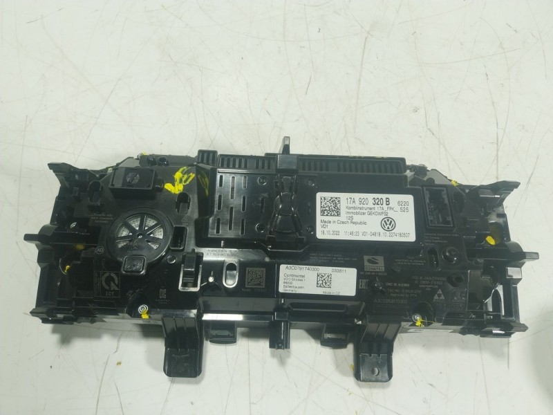 Recambio de cuadro instrumentos para volkswagen t-roc (a11, d11) 2.0 tdi referencia OEM IAM  17A920320B 