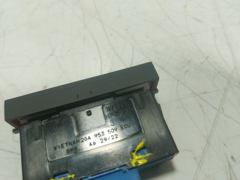 Recambio de warning para volkswagen t-roc (a11, d11) 2.0 tdi referencia OEM IAM  2GA953509ECU 