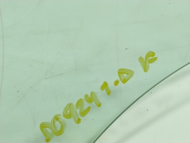 Recambio de cristal puerta trasero derecho para ford ecosport 1.5 tdci referencia OEM IAM 1820647  