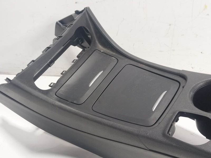 Recambio de apoyabrazos central para mercedes-benz cla coupé (c117) cla 250 (117.344) referencia OEM IAM   