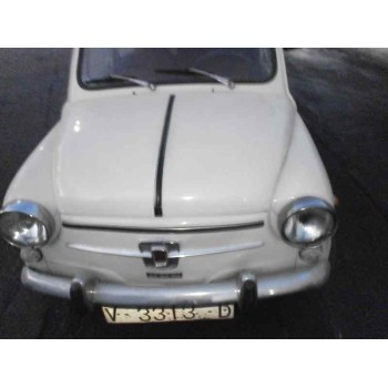 SEAT 600