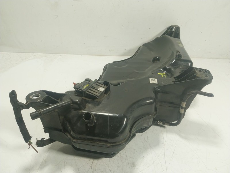 Recambio de deposito aditivo para volkswagen t-roc (a11, d11) 2.0 tdi referencia OEM IAM 5Q0131877AA 5Q0131877AA 