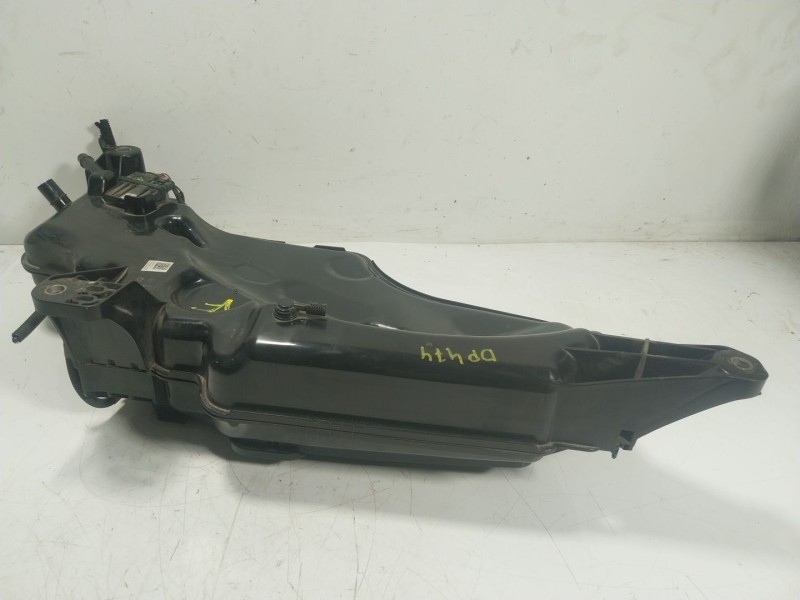 Recambio de deposito aditivo para volkswagen t-roc (a11, d11) 2.0 tdi referencia OEM IAM 5Q0131877AA 5Q0131877AA 