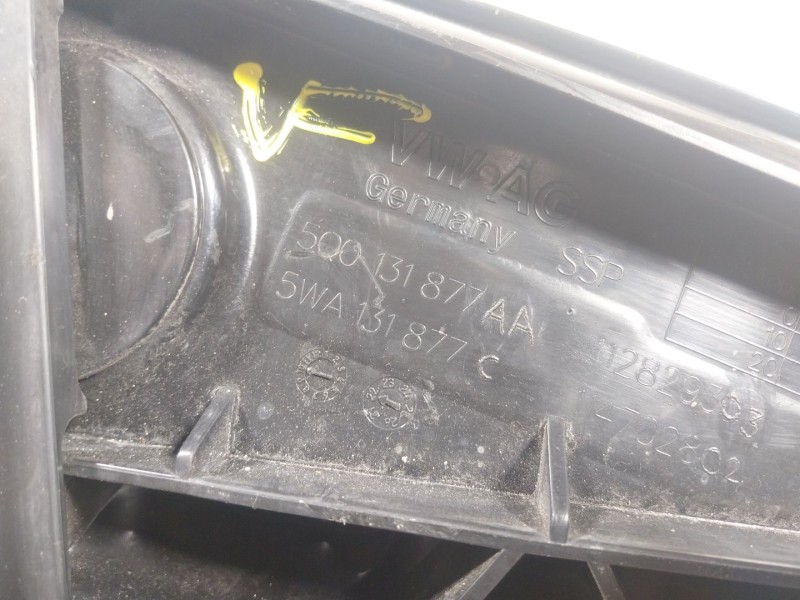 Recambio de deposito aditivo para volkswagen t-roc (a11, d11) 2.0 tdi referencia OEM IAM 5Q0131877AA 5Q0131877AA 