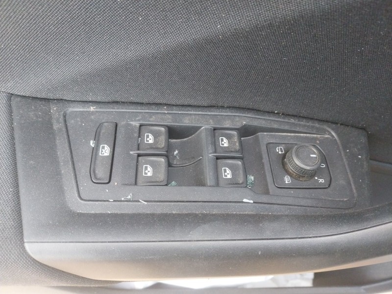 volkswagen t-roc (a11, d11) del año 2023