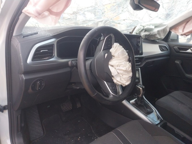 volkswagen t-roc (a11, d11) del año 2023