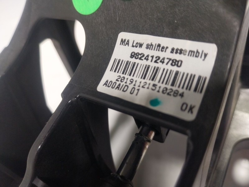 Recambio de palanca cambio para opel corsa f (p2jo) 1.2 (68) referencia OEM IAM  9824124780 