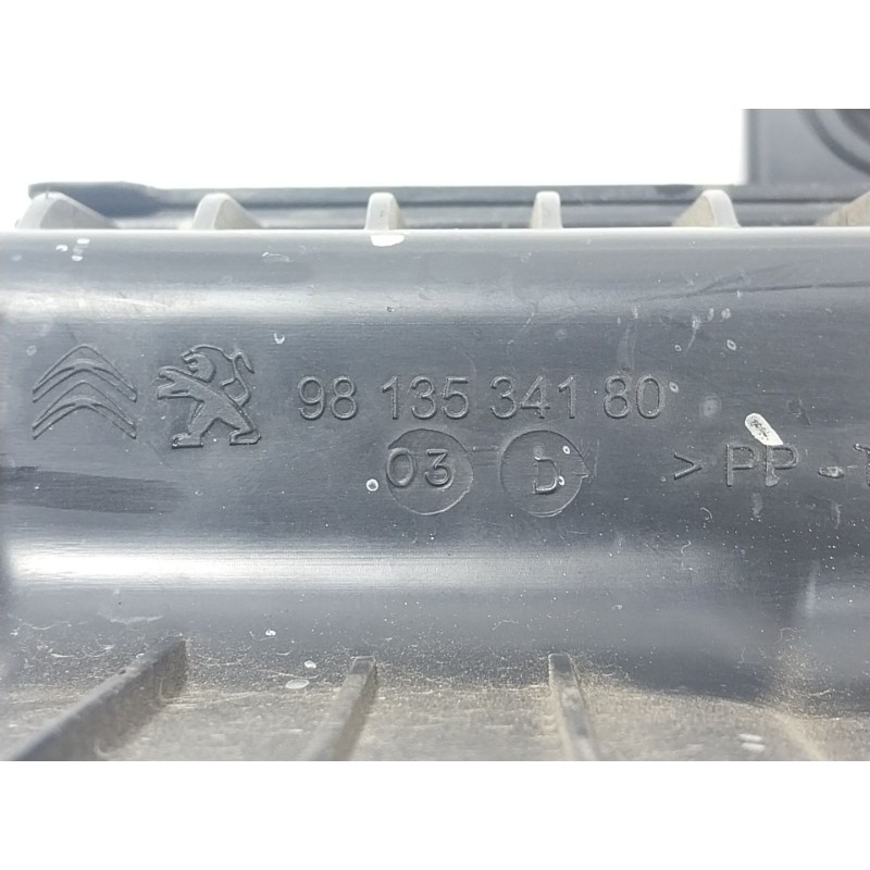 Recambio de filtro aire para opel corsa f (p2jo) 1.2 (68) referencia OEM IAM  9813534180 