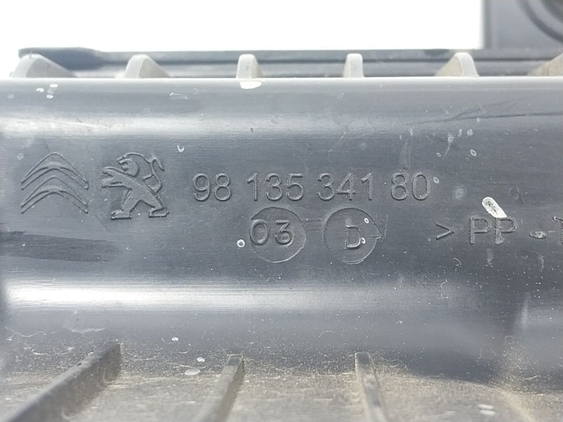 Recambio de filtro aire para opel corsa f (p2jo) 1.2 (68) referencia OEM IAM  9813534180 