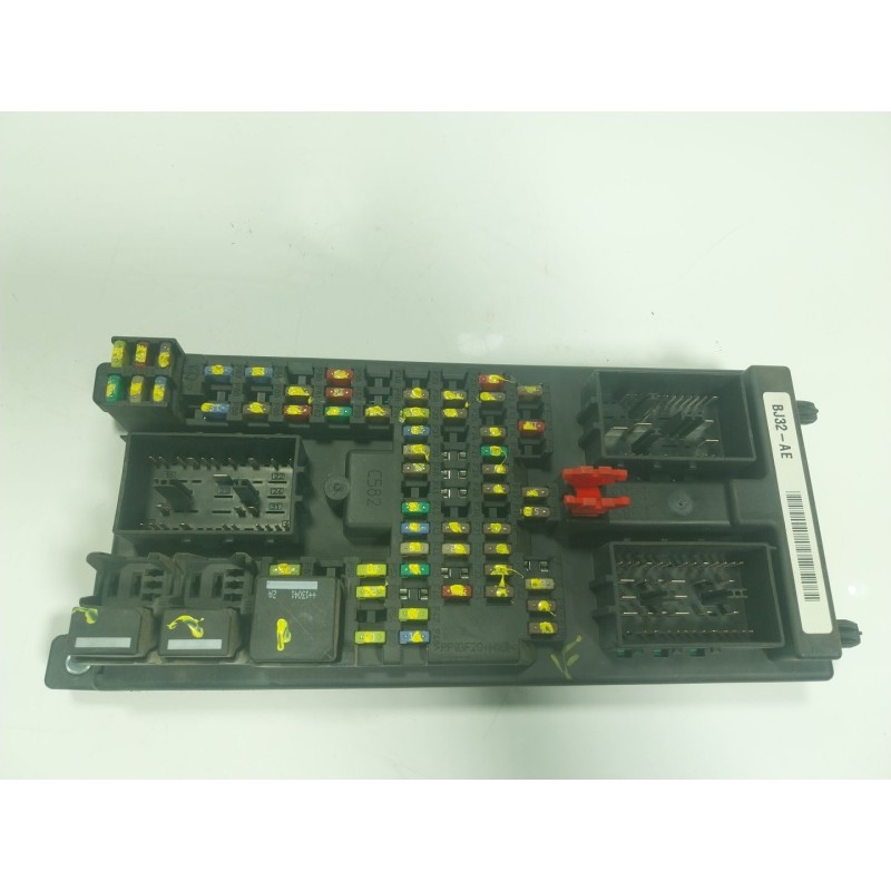 Recambio de caja reles / fusibles para land rover range rover evoque (l538) 2.2 d 4x4 referencia OEM IAM  BJ3214F041AE 
