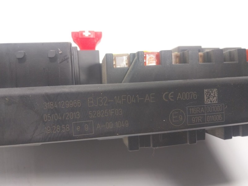 Recambio de caja reles / fusibles para land rover range rover evoque (l538) 2.2 d 4x4 referencia OEM IAM  BJ3214F041AE 