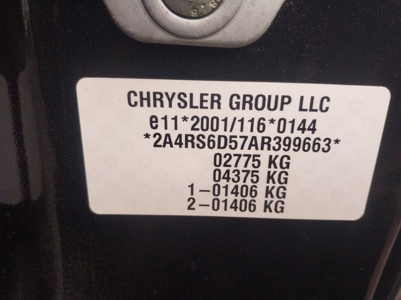 chrysler grand voyager v (rt) del año 2011