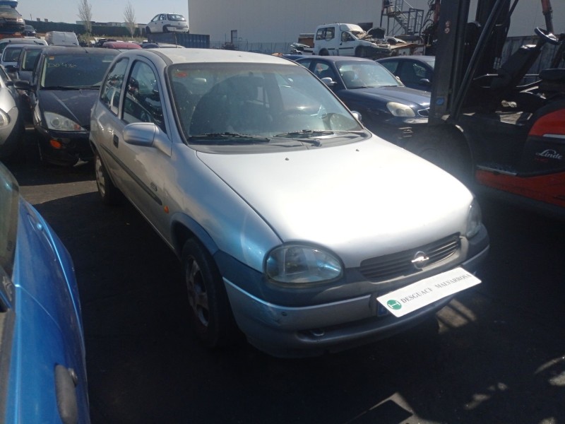 opel corsa b (s93) del año 2000