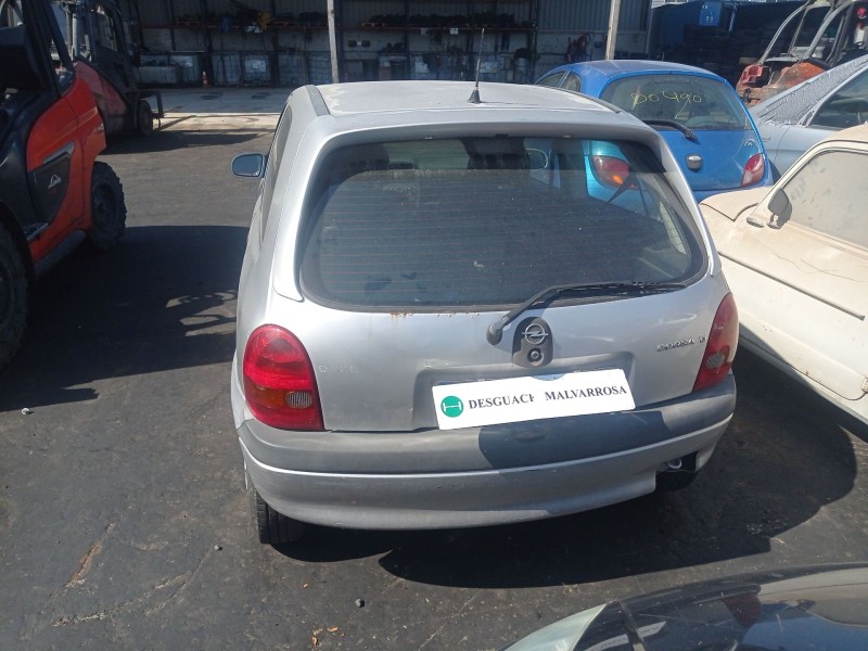 opel corsa b (s93) del año 2000
