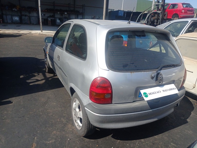 opel corsa b (s93) del año 2000