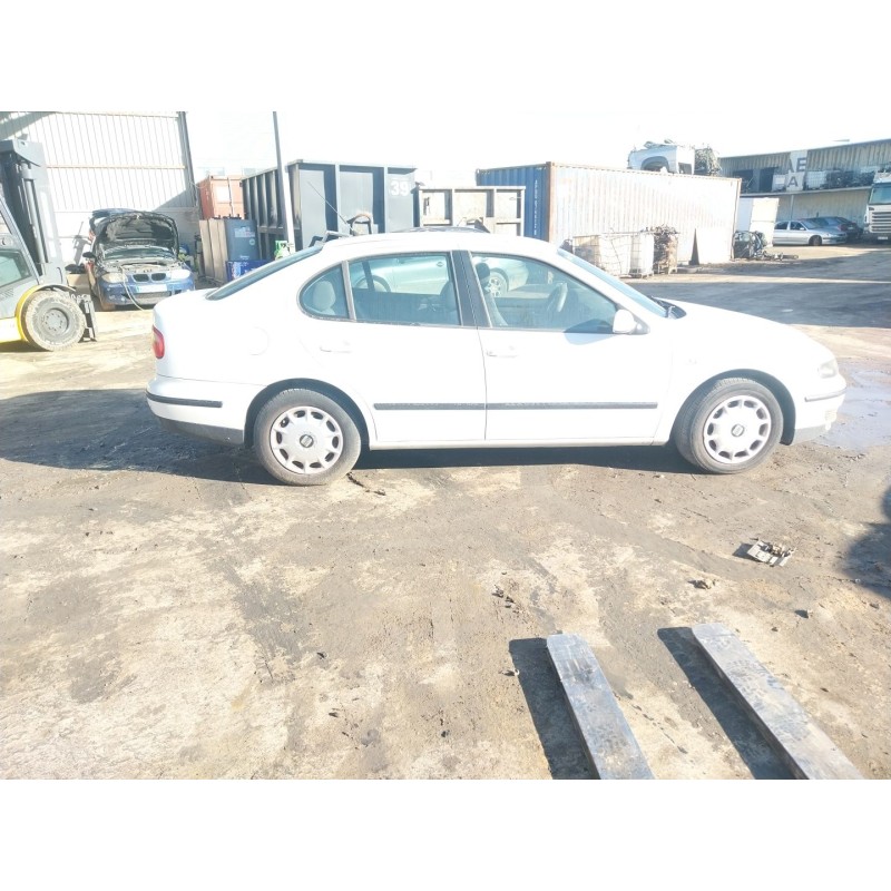 seat toledo ii (1m2) del año 2000