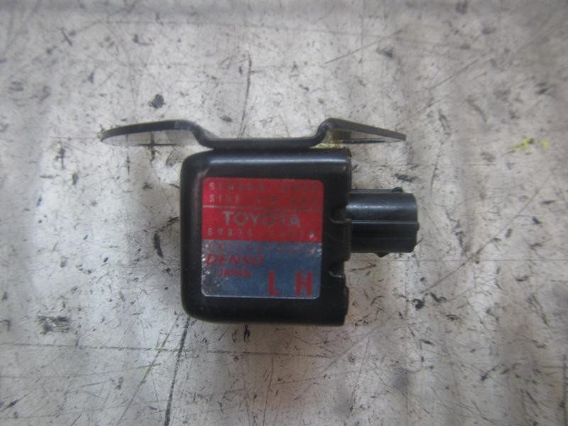 Recambio de modulo electronico para lexus sc430 ( uzz40 ) básico referencia OEM IAM 8983524010 1876004470 