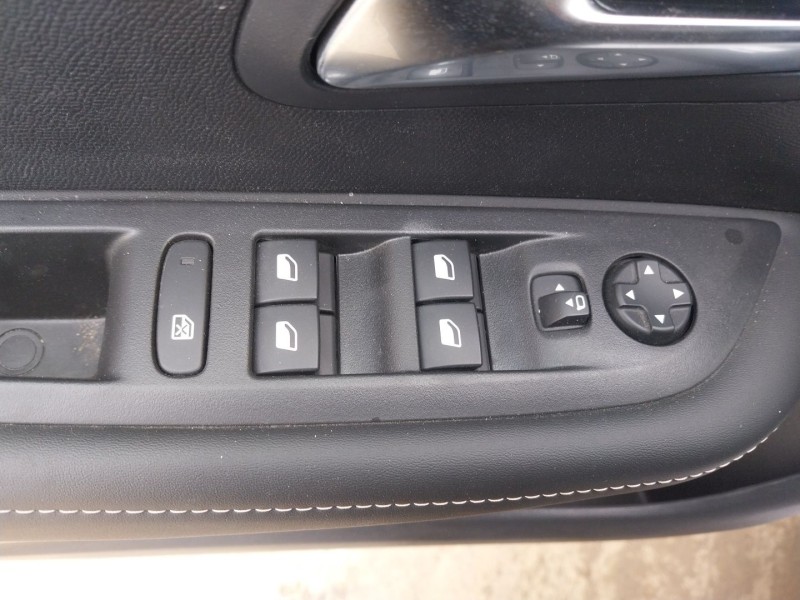 peugeot 208 ii (ub_, up_, uw_, uj_) del año 2024