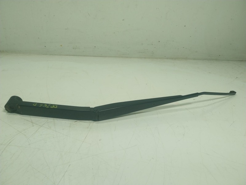 Recambio de brazo limpia delantero derecho para nissan leaf (ze1) electric referencia OEM IAM 288863NL0A  