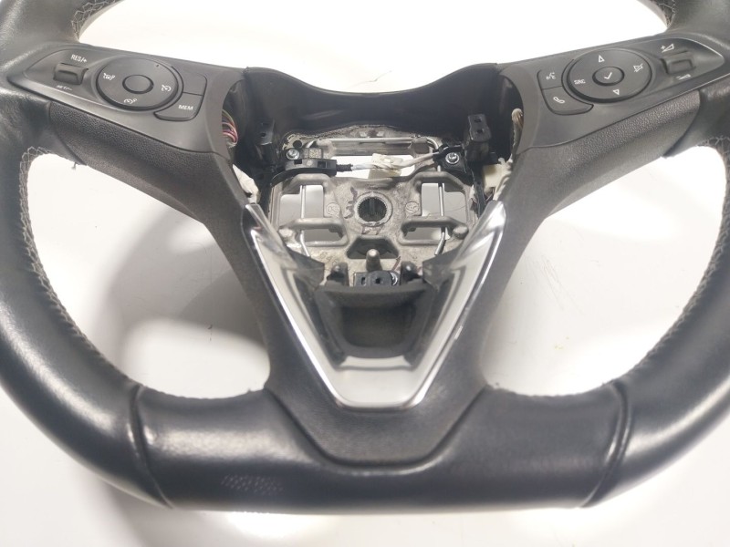 Recambio de volante para opel corsa f (p2jo) 1.2 (68) referencia OEM IAM  647390500 