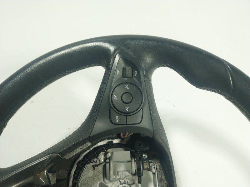 Recambio de volante para opel corsa f (p2jo) 1.2 (68) referencia OEM IAM  647390500 