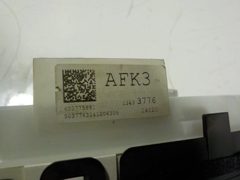 Recambio de cuadro instrumentos para opel astra j lim. 1.7 16v cdti referencia OEM IAM 13433776 13433776 