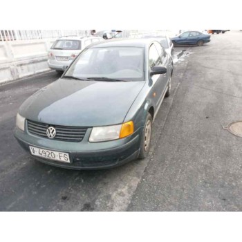 VOLKSWAGEN PASSAT BERLINA (3B2)