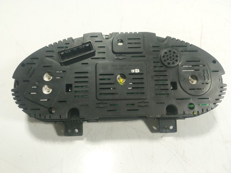 Recambio de cuadro instrumentos para kia sportage iii (sl) 2.0 crdi referencia OEM IAM 940033U015 9400330015 