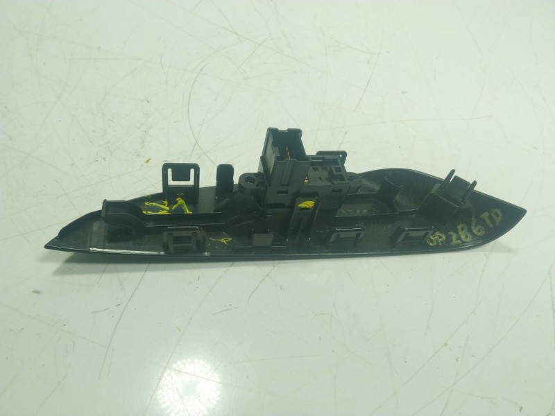 Recambio de mando elevalunas trasero derecho para nissan leaf (ze1) electric referencia OEM IAM 254111KL5A 829603NL0A 