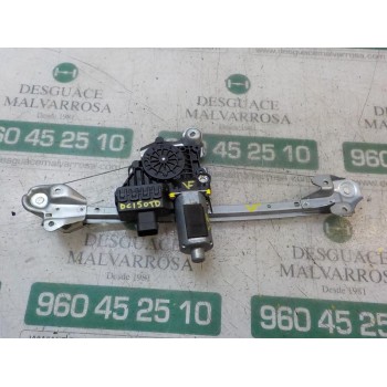 ELEVALUNAS TRASERO DERECHO 